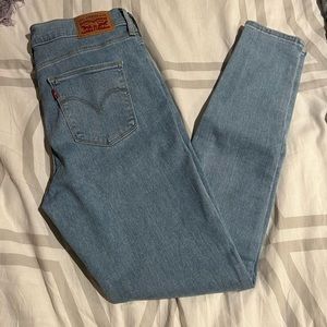 NWOT Levi High Rise Skinny Jeans